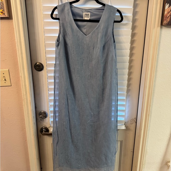R&M Richards Dresses & Skirts - R&M Richards Light Blue V-Neck Midi Dress